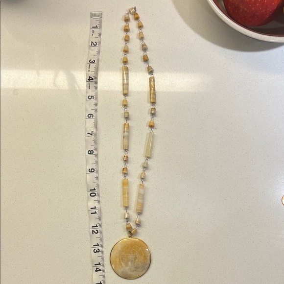 Vintage agate and shell beaded engraved Mexican statement necklace - Picture 2 of 4